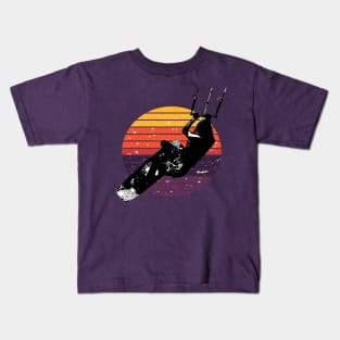 Kitesurf Action Artistic Kitesurfer Vintage Sunset Retro Sunrise Kids T-Shirt